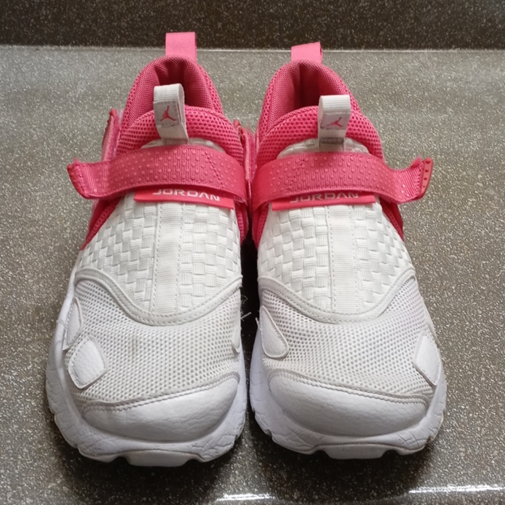 Jordan Low Trunners